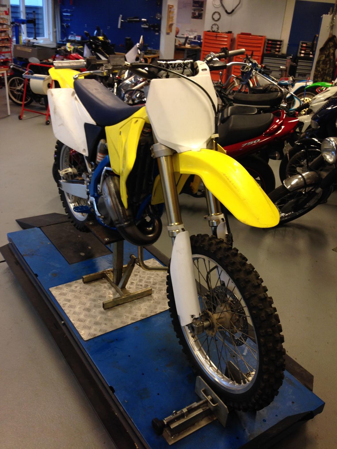 Suzuki RM billede 1