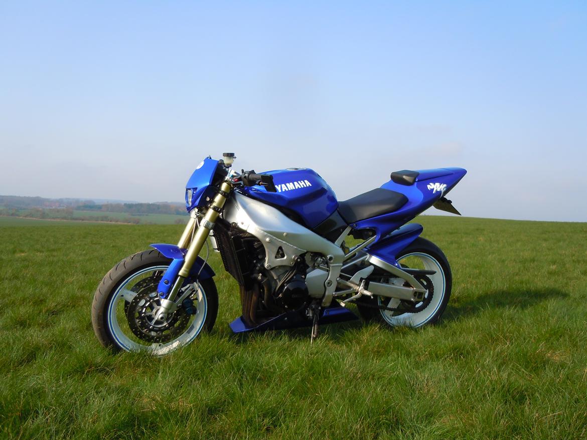 Yamaha R1 Streetfighter billede 5