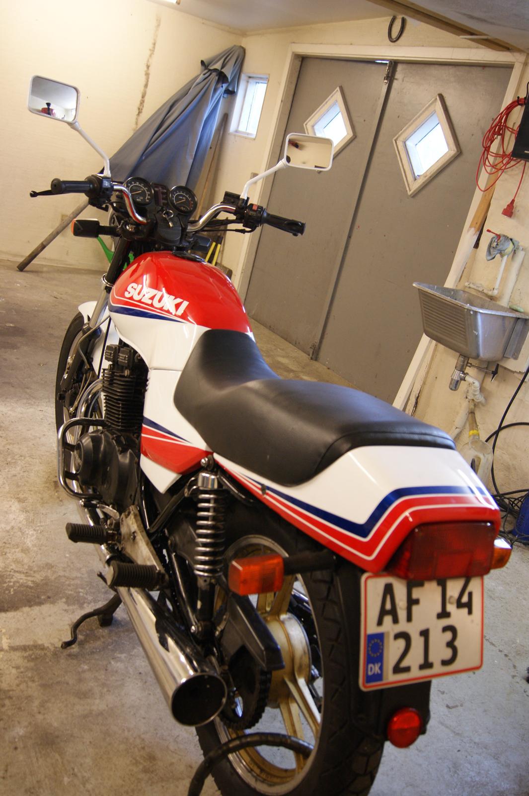 Suzuki gsx 400e billede 4