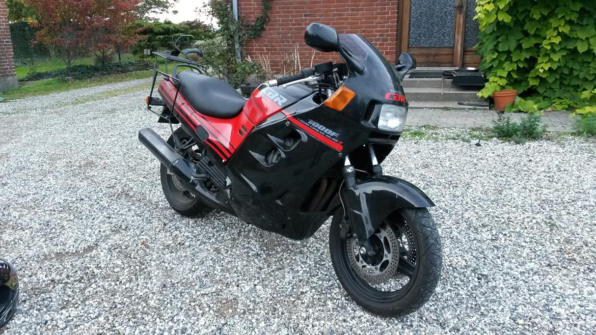 Honda CBR 1000F billede 1
