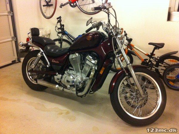 Suzuki Intruder 700 billede 4