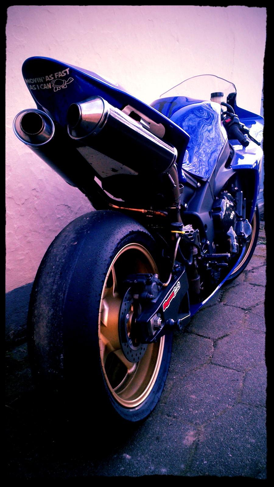 Yamaha YZF R1 RN22 - Solgt billede 10