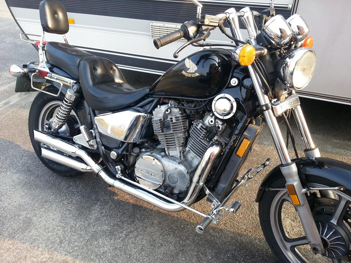 Honda VT 700 billede 2