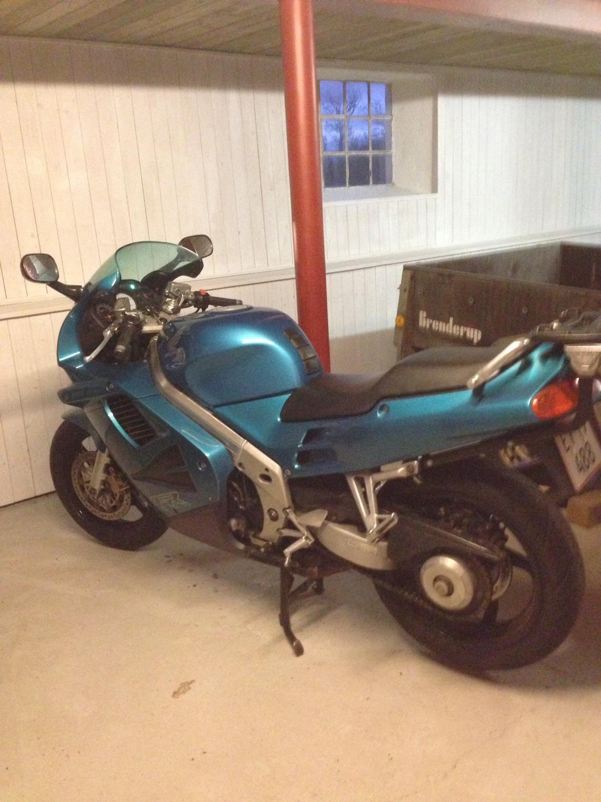 Honda VFR 750 rc 36 2 billede 2
