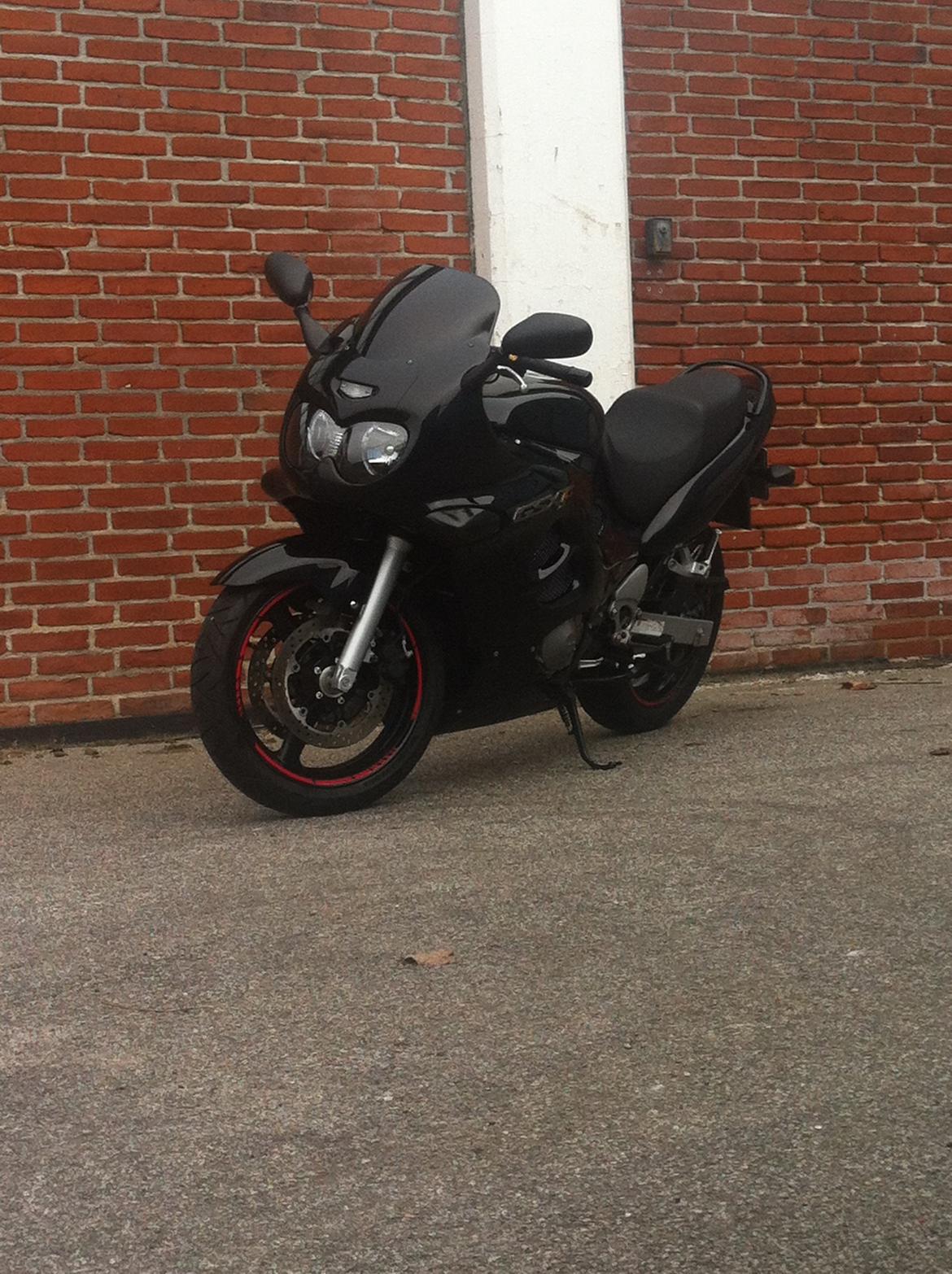 Suzuki GSX 750 F billede 1