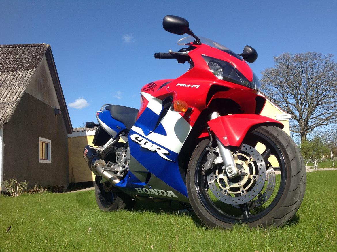 Honda CBR 600 F4i billede 8