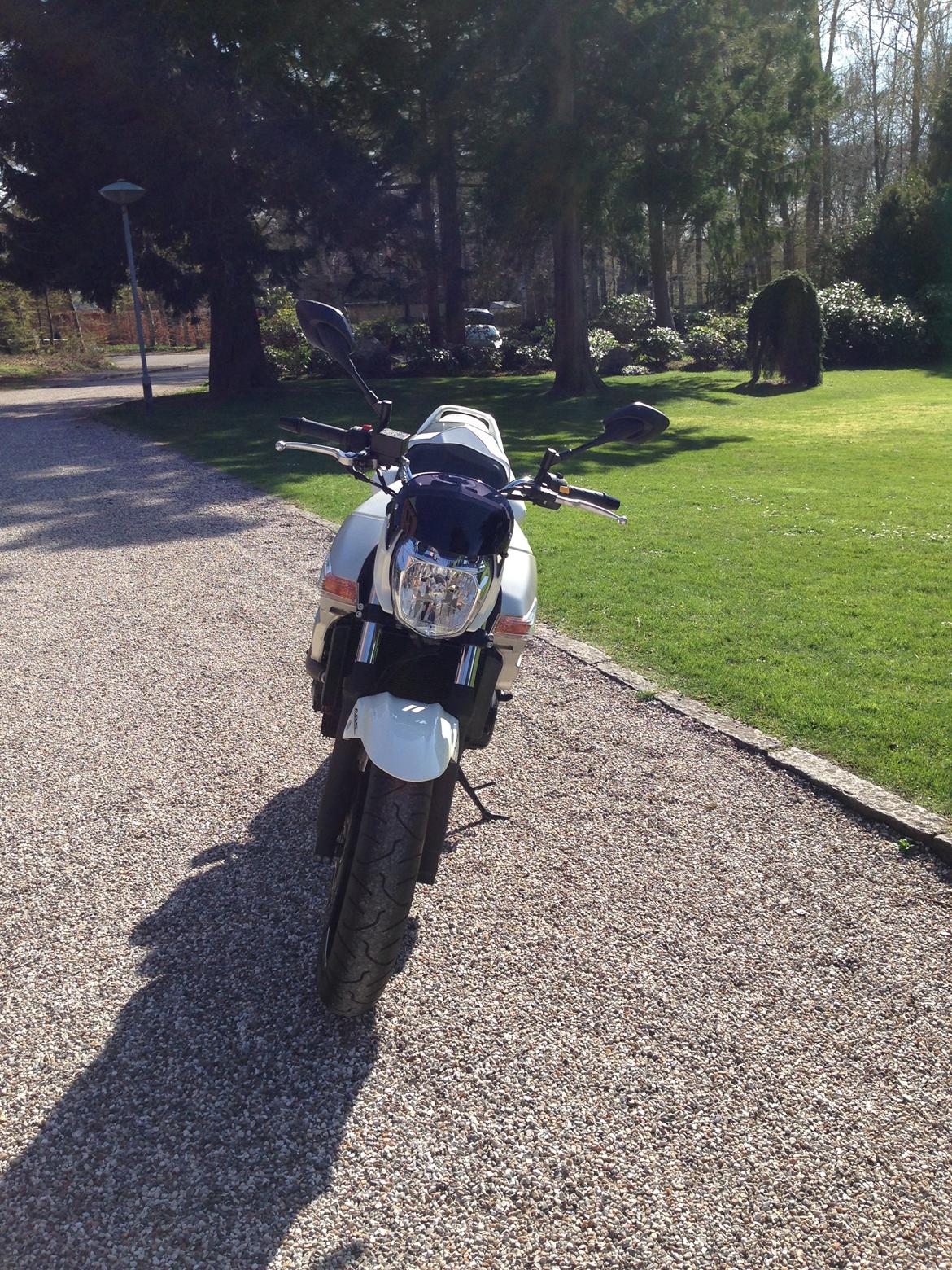 Suzuki GSR 600 (solgt) billede 5