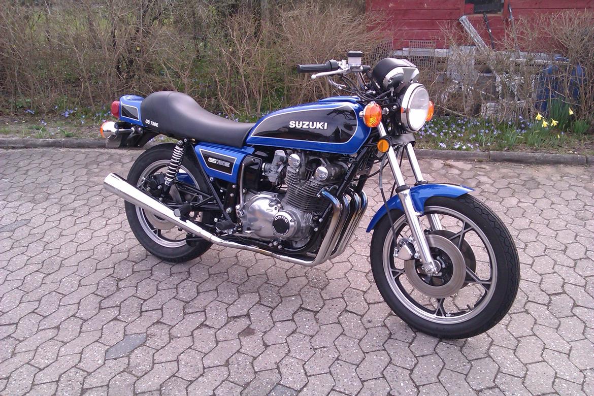 Suzuki GS 750 E - Første prøvetur efter samlingen...På vej til St. Bededagstræf 2013 billede 1