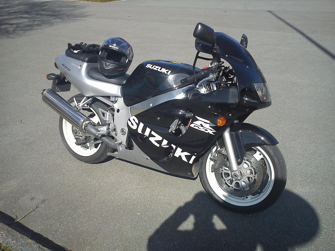 Suzuki GSXR 600 SRAD Solgt :( billede 1