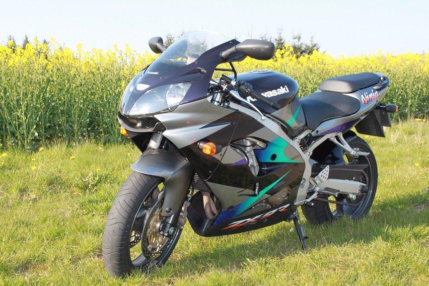 Kawasaki ZX9R billede 2