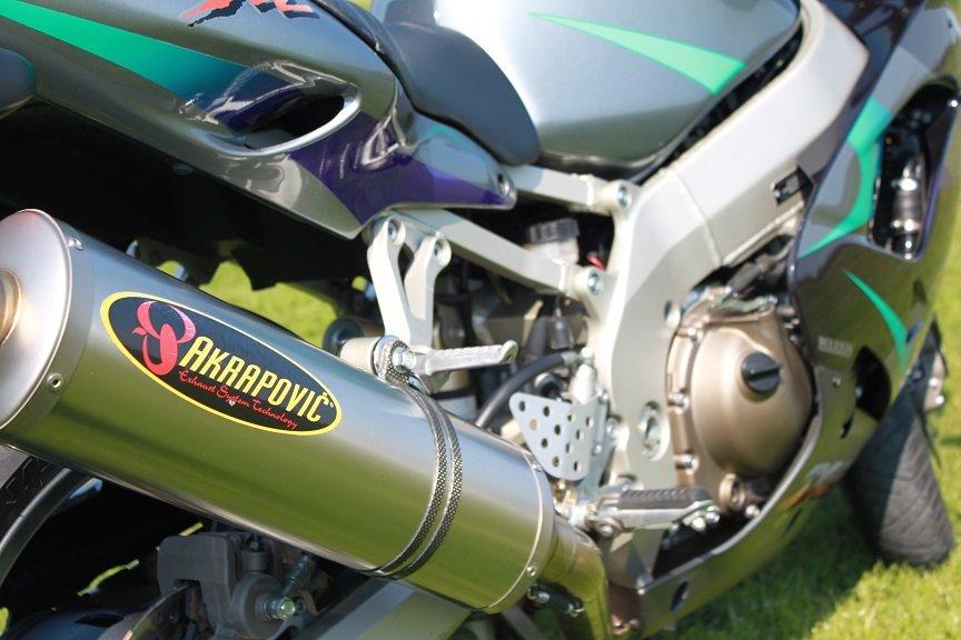 Kawasaki ZX9R billede 6