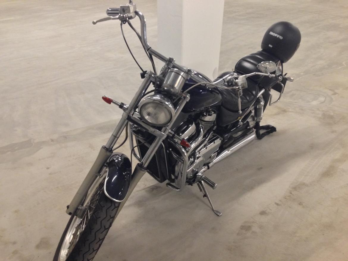 Suzuki Intruder VS750 billede 2