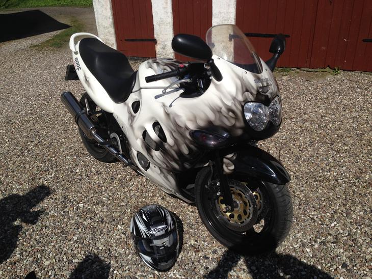 Suzuki Gsx 600 F - Airbrush billede 1
