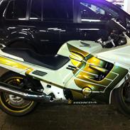 Honda CBR 1000 F