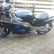 Suzuki RF 600 R