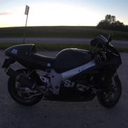 Suzuki GSX-R 600 SRAD