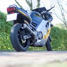 Honda CBR F2
