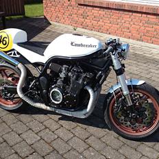 Suzuki GSF 600 Cafe-Racer  (SOLGT)