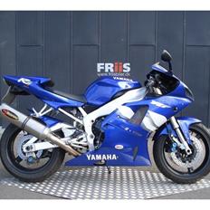 Yamaha YZF R1