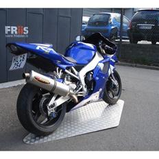 Yamaha YZF R1