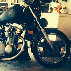 Suzuki gs 550
