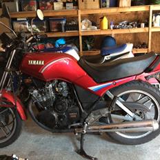 Yamaha Xs 400 YICS Cafe/ Brat Racer(solgt)