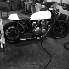 Suzuki GS750 Café Racer