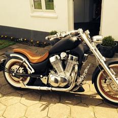 Suzuki Intruder Vs 1400, us 4 gear modellen