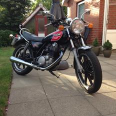 Yamaha SR500