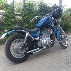 Suzuki VS 750 Intruder - Custom cruiser