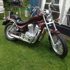 Suzuki vs 700 intruder