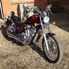 Suzuki vs 700 intruder