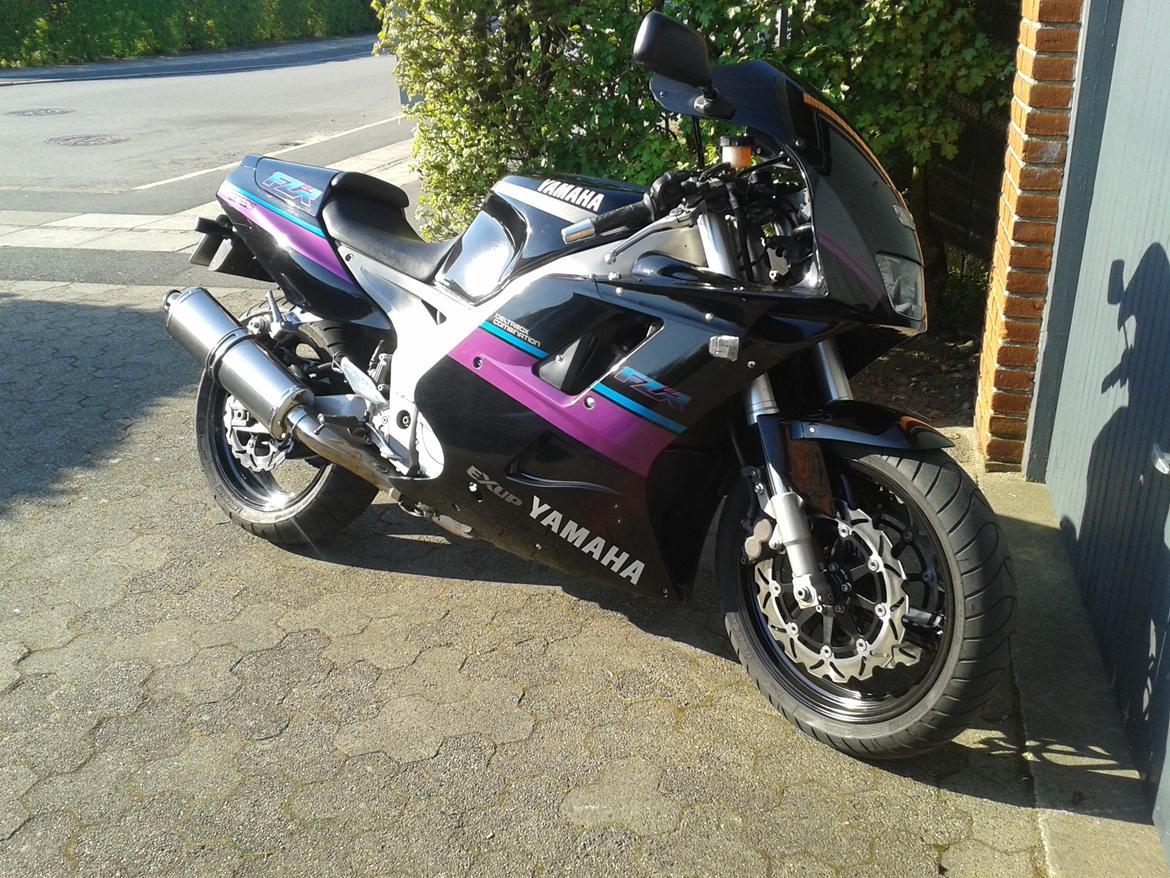 Yamaha FZR 1000 Exup billede 1