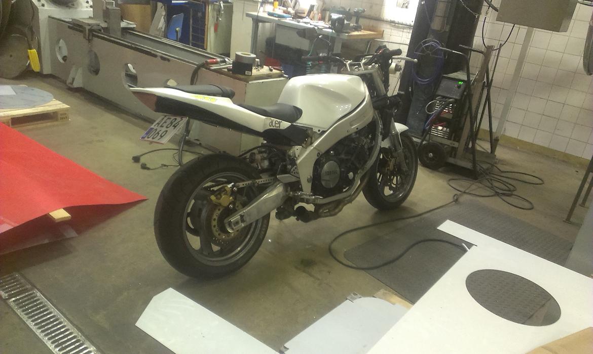 Yamaha FZR 1000 billede 7