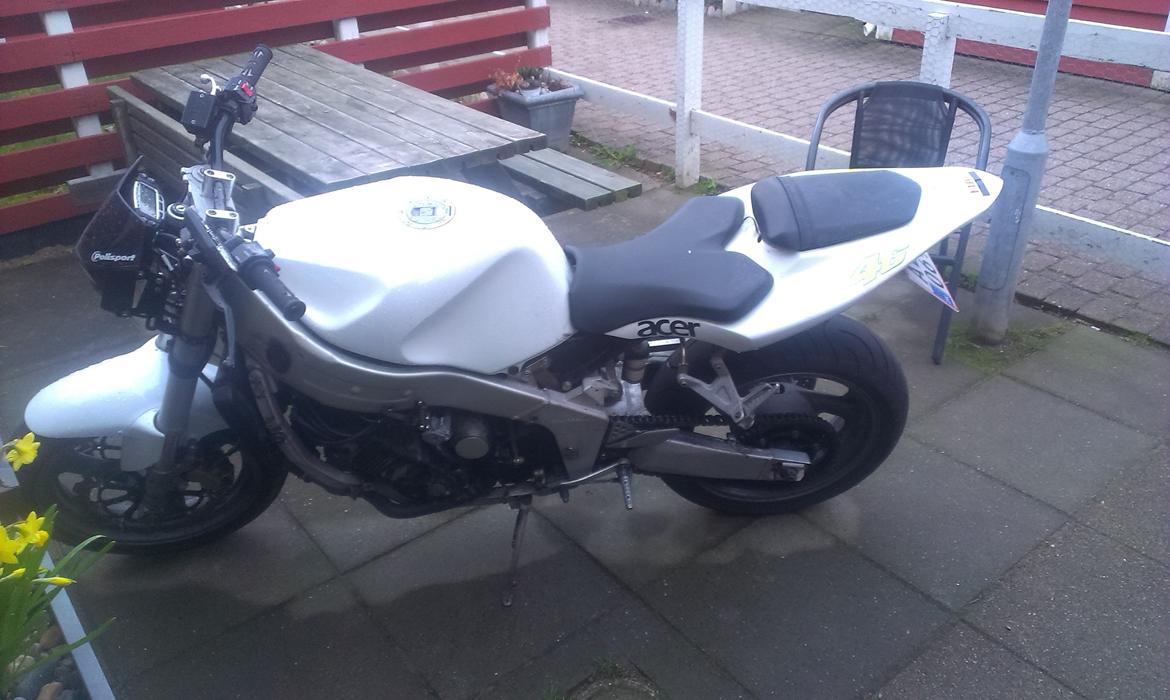 Yamaha FZR 1000 billede 9