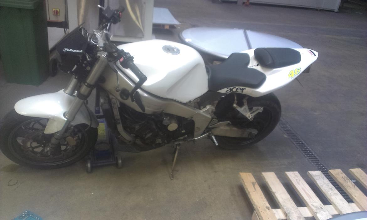 Yamaha FZR 1000 billede 13