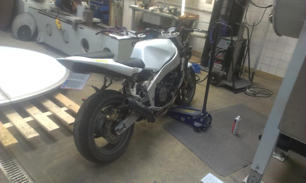 Yamaha FZR 1000 billede 14