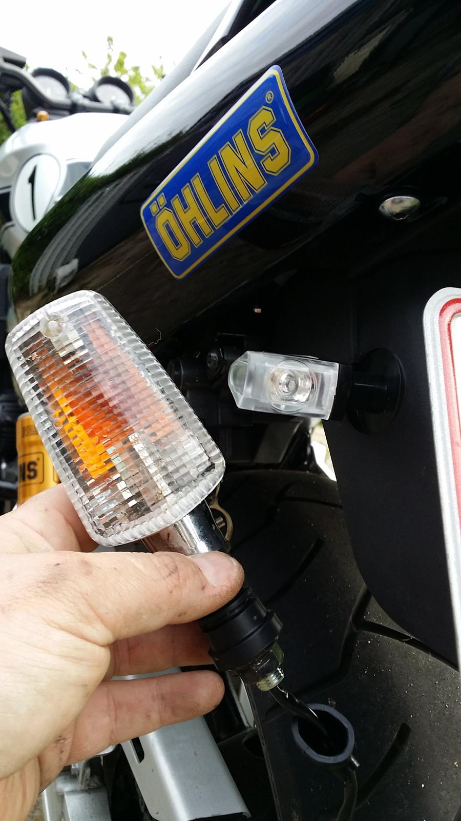 Yamaha XJR 1300 "SOLGT" - Sikken forskel,  tænk at fabrikanten ikke synes de originale blink er en smule for store?. billede 37