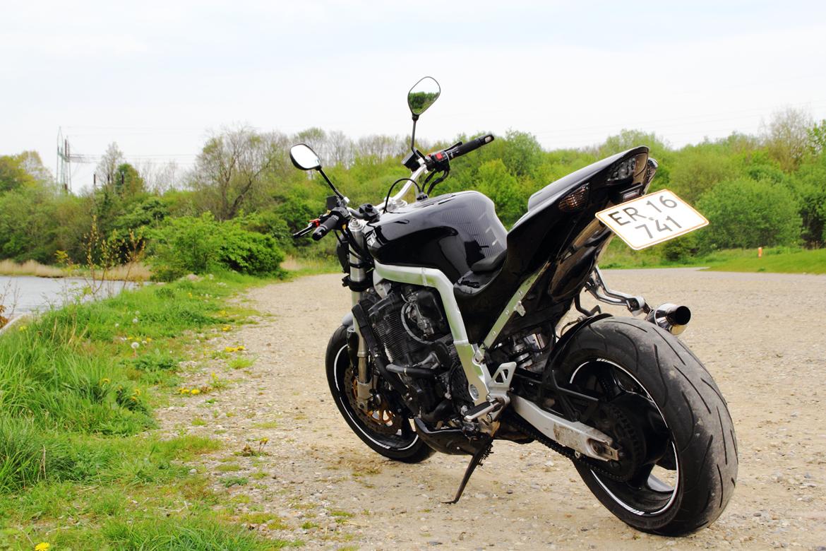 Suzuki GSXR 1100 Streetfighter billede 4