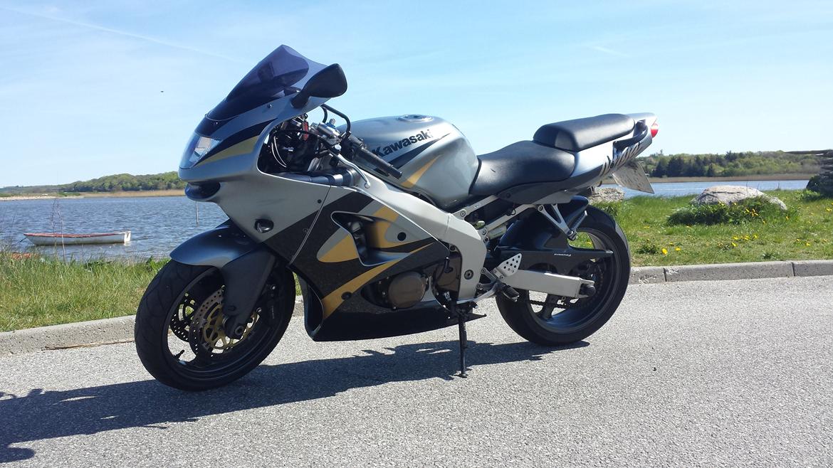 Kawasaki ZX6R billede 1