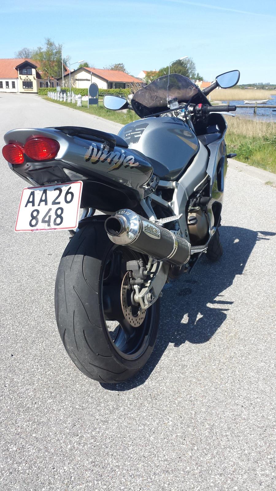 Kawasaki ZX6R billede 3