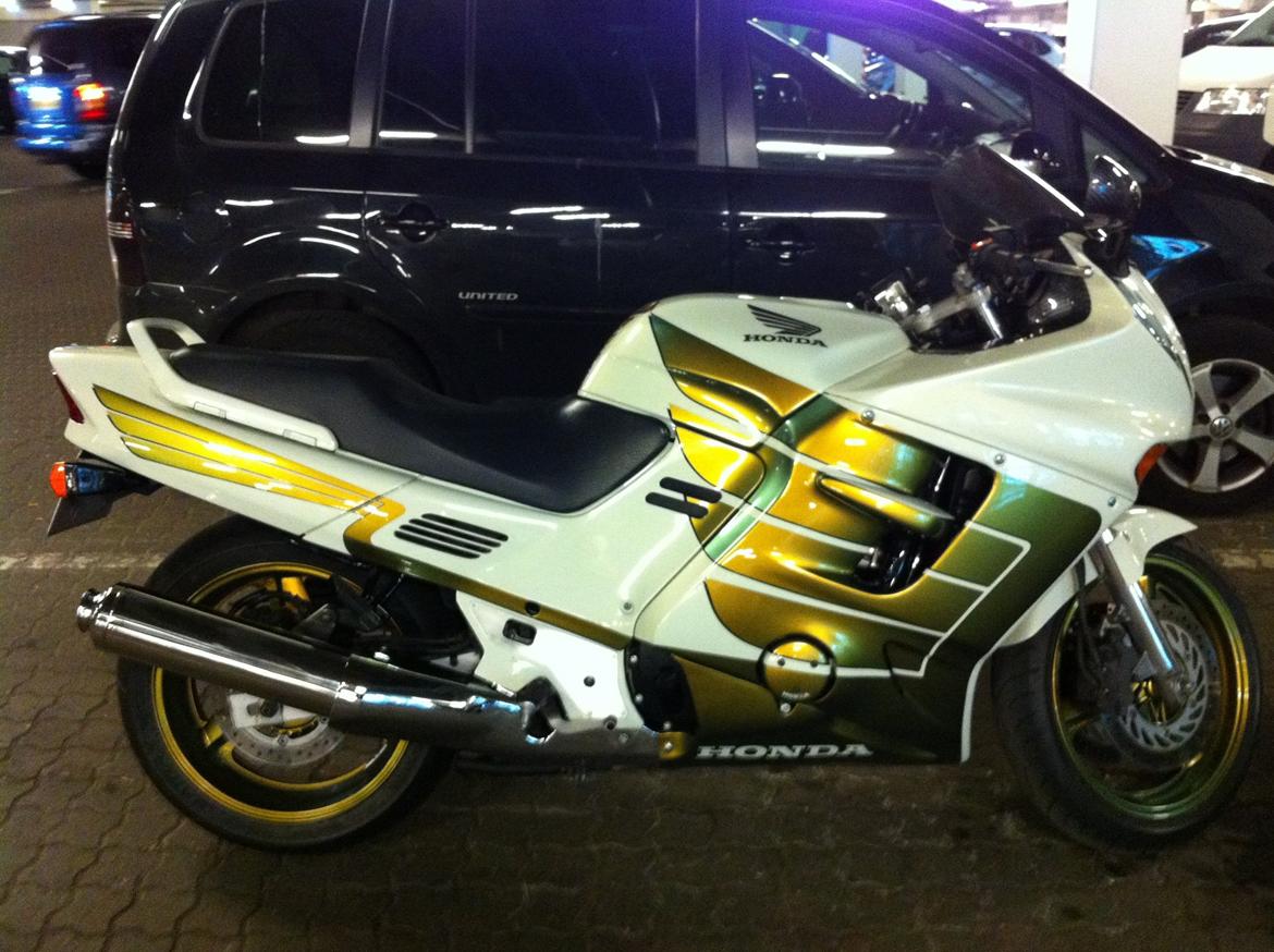 Honda CBR 1000  F  billede 3