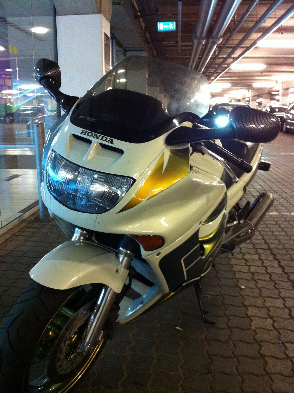 Honda CBR 1000  F  billede 5