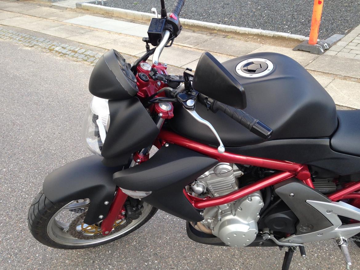 Kawasaki ER-6N billede 2