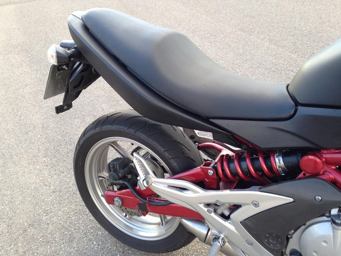 Kawasaki ER-6N - Uden baghåndtag og baggageboks beslag. Clean look. billede 14