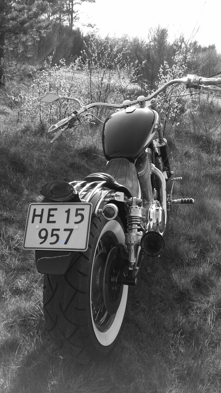 Suzuki VS1400 Intruder billede 4