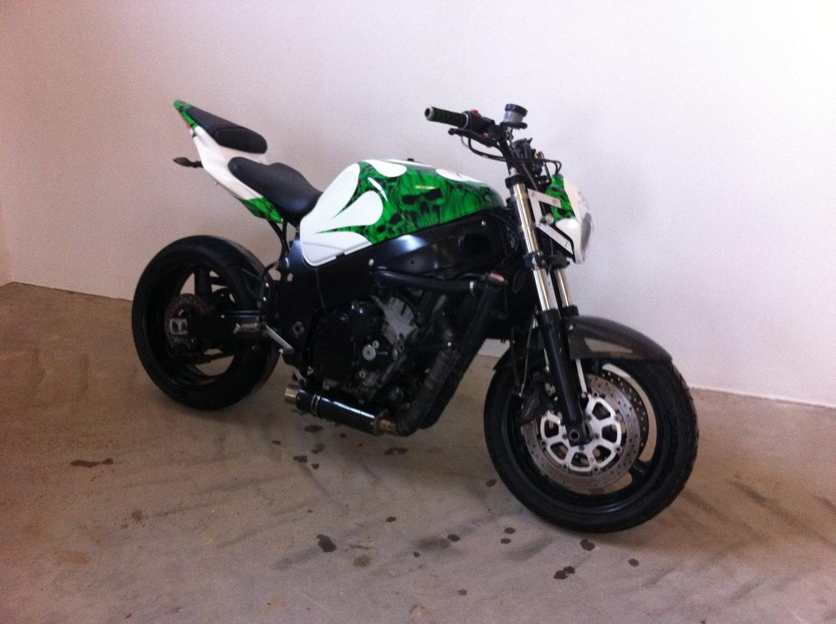 Suzuki GSXR 600 ¨StreetFighter¨SOLGT billede 4