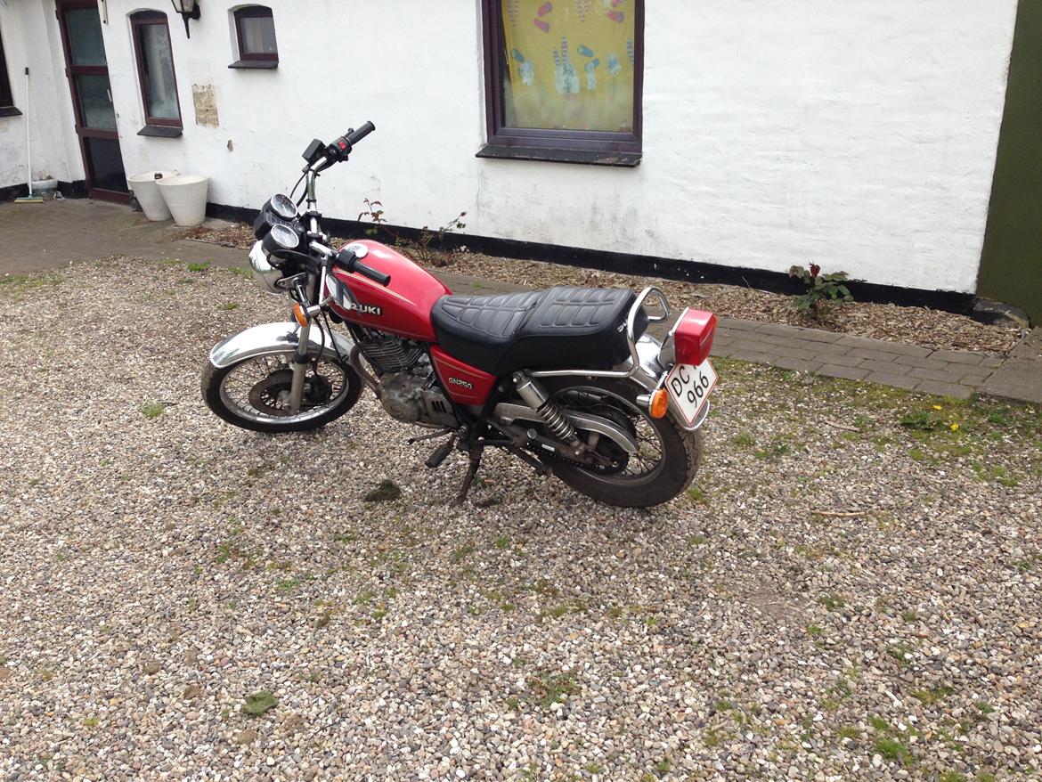 Suzuki GN 250 -solgt-  billede 3