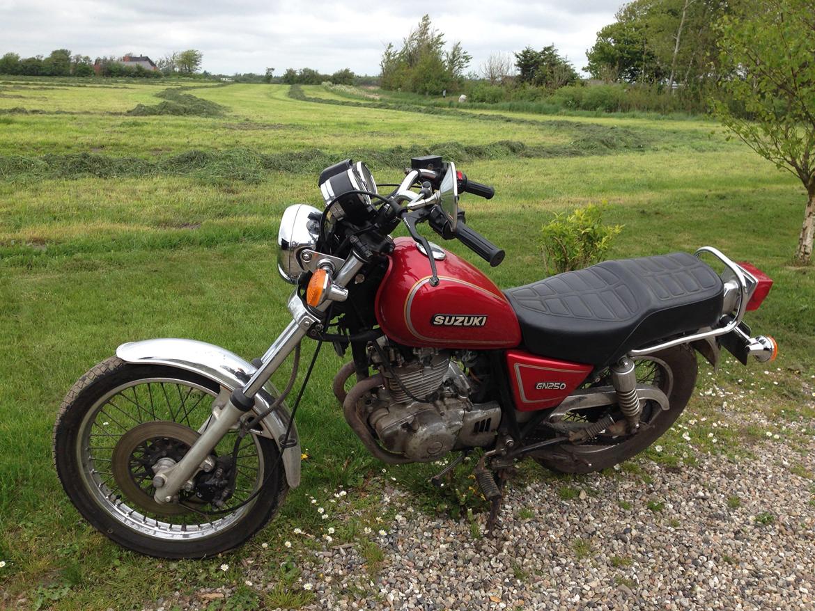 Suzuki GN 250 -solgt-  billede 1