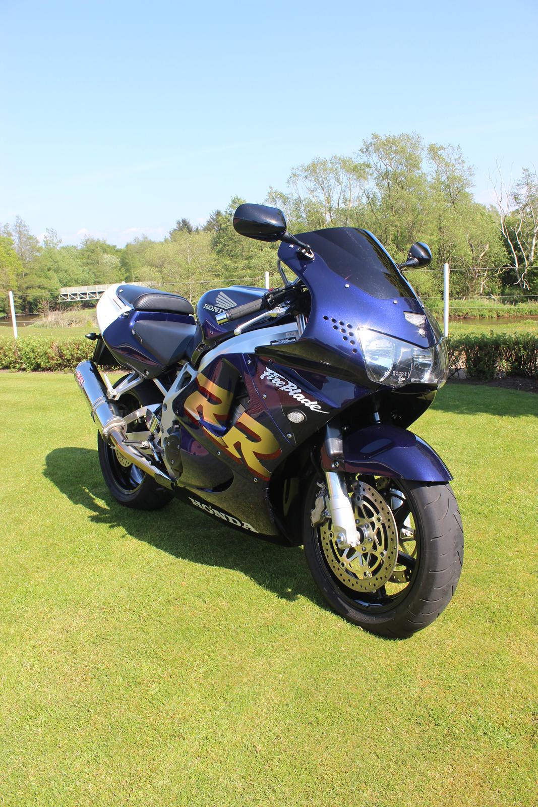 Honda CBR 900 RR FIREBLADE billede 14